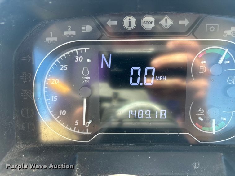 image for item YA1287 2022 John Deere 6105E MFWD tractor