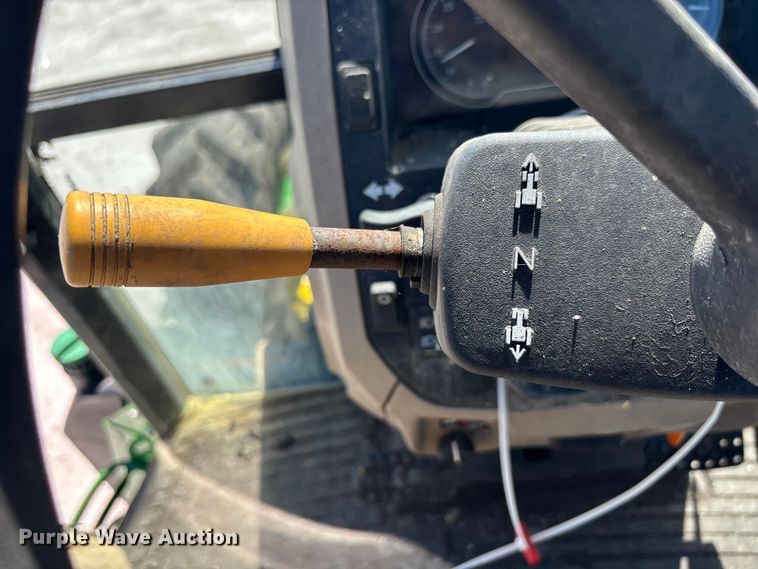 image for item YA1287 2022 John Deere 6105E MFWD tractor