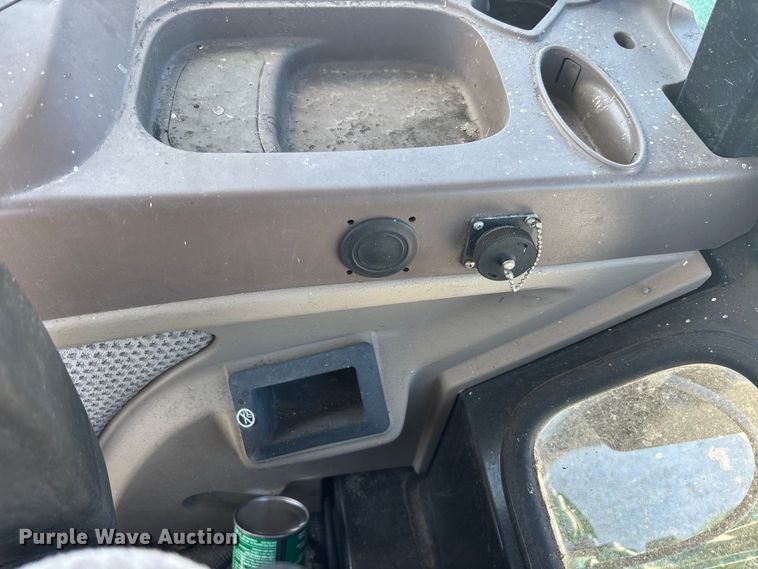 image for item YA1287 2022 John Deere 6105E MFWD tractor