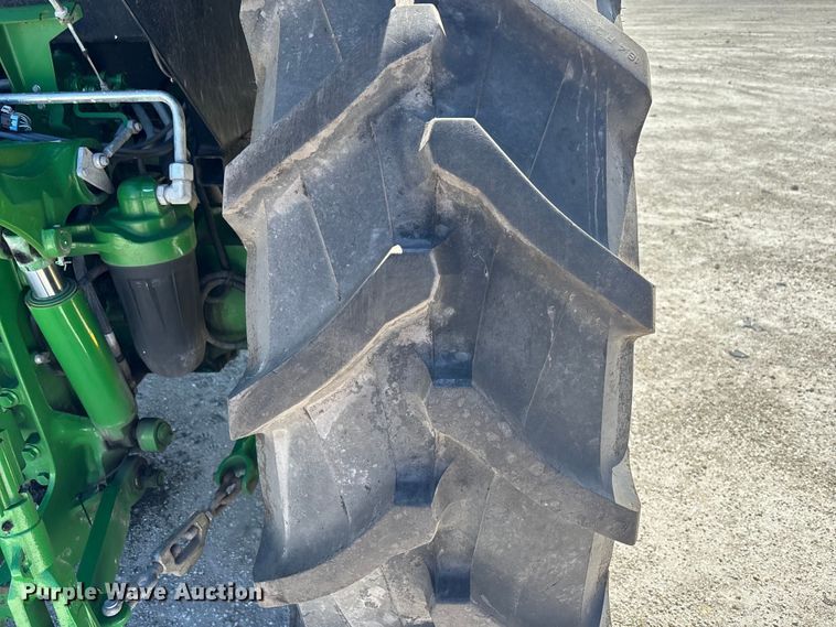 image for item YA1287 2022 John Deere 6105E MFWD tractor