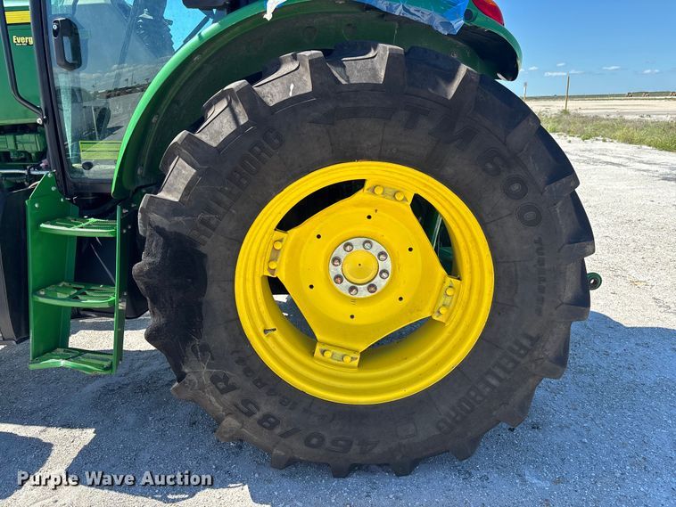 image for item YA1287 2022 John Deere 6105E MFWD tractor