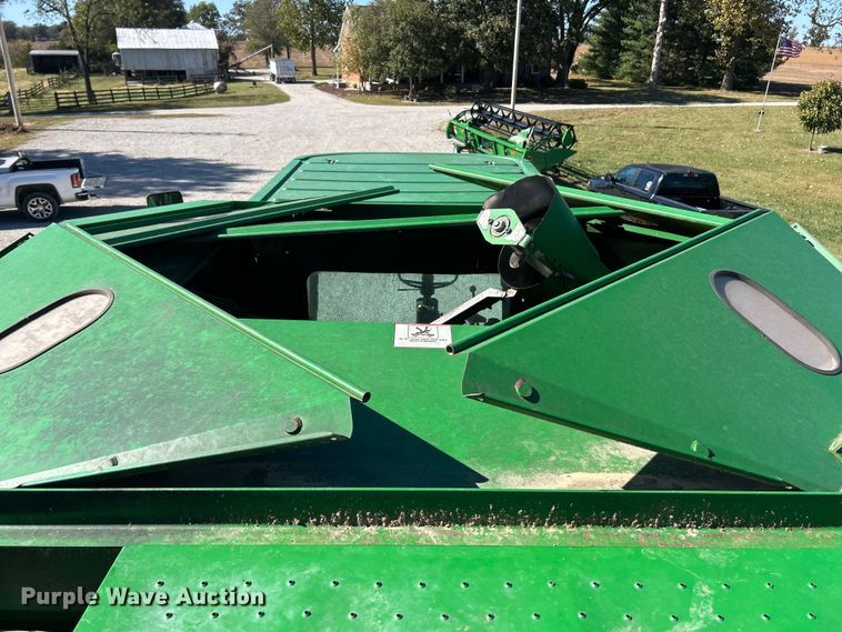image for item YA1346 1999 John Deere 9510 Maximizer RWA combine