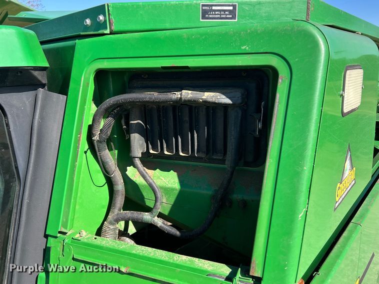 image for item YA1346 1999 John Deere 9510 Maximizer RWA combine