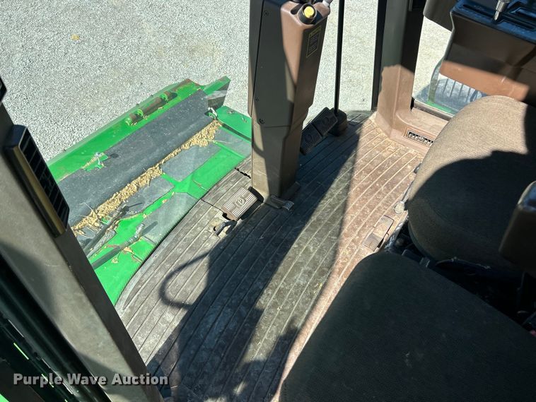 image for item YA1346 1999 John Deere 9510 Maximizer RWA combine