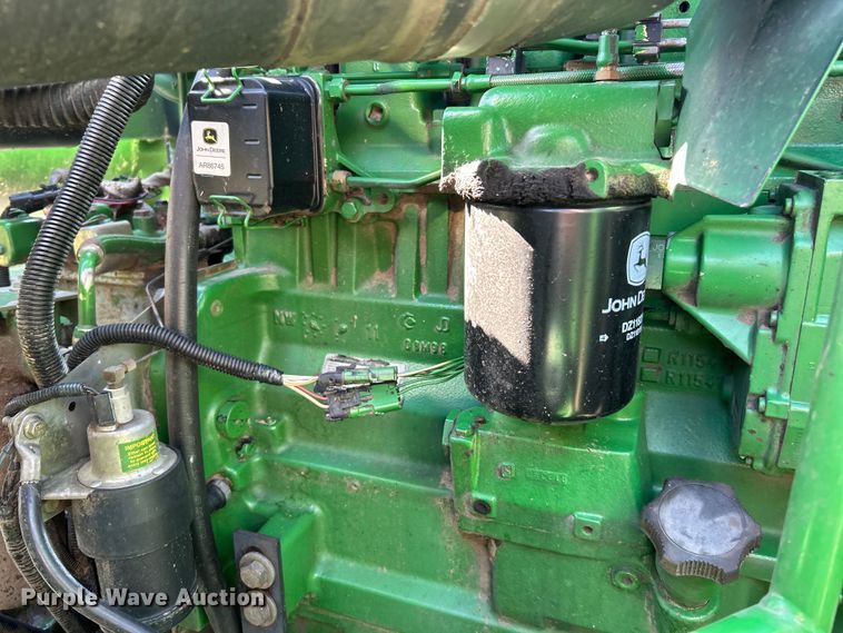 image for item YA1346 1999 John Deere 9510 Maximizer RWA combine