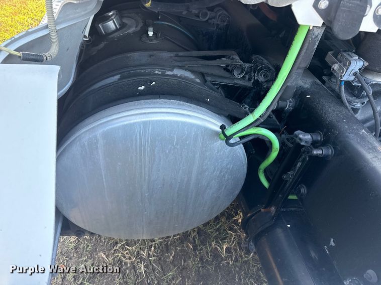 image for item DJ7766 2002 Freightliner Century Class semi truck