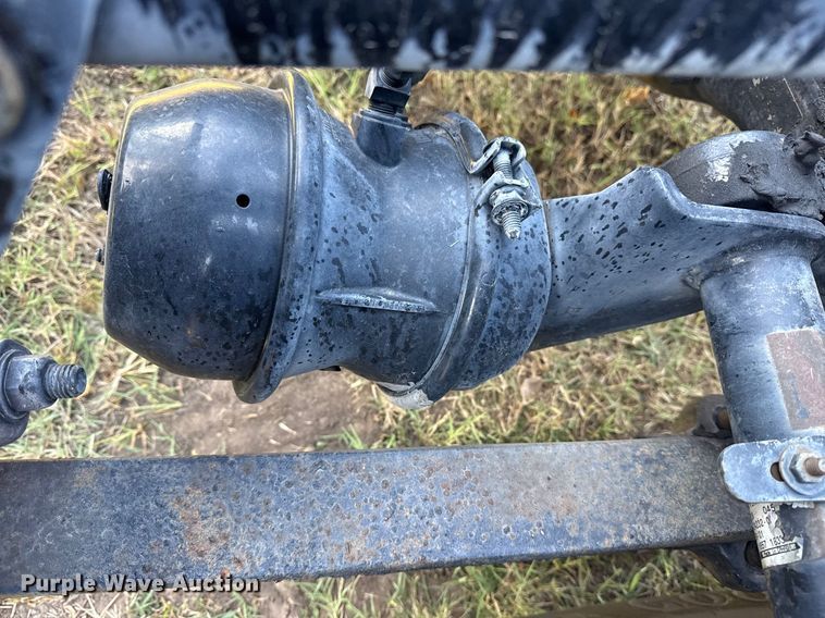 image for item DJ7766 2002 Freightliner Century Class semi truck