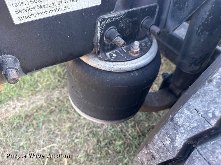 image for item DJ7766 2002 Freightliner Century Class semi truck