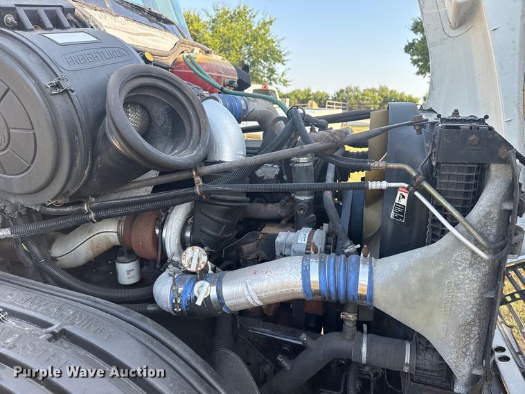 image for item DJ7766 2002 Freightliner Century Class semi truck