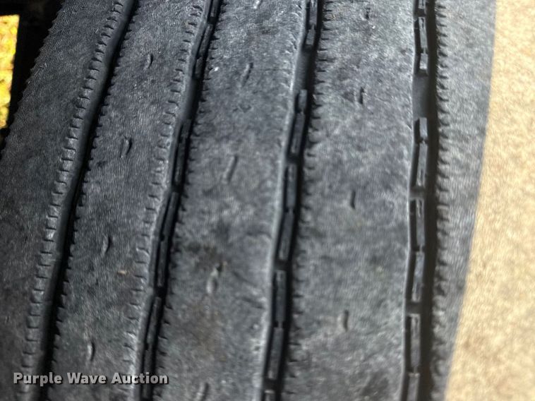 image for item DJ7766 2002 Freightliner Century Class semi truck