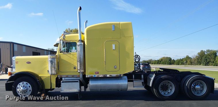 image for item DJ7857 1998 Peterbilt 379 semi truck