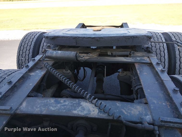 image for item DJ7857 1998 Peterbilt 379 semi truck