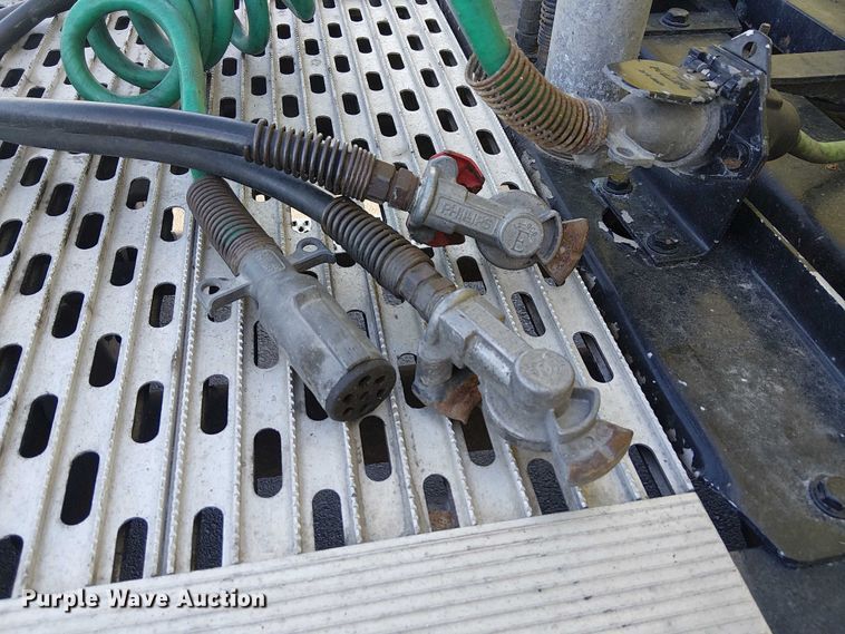 image for item DJ7857 1998 Peterbilt 379 semi truck