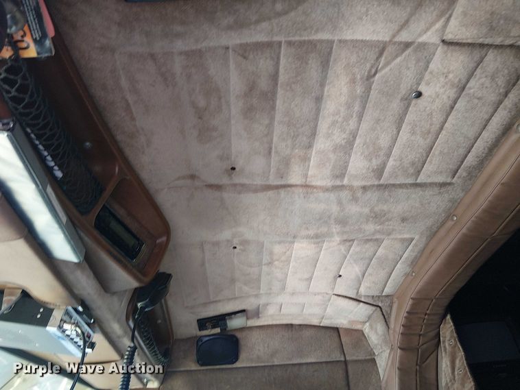 image for item DJ7857 1998 Peterbilt 379 semi truck