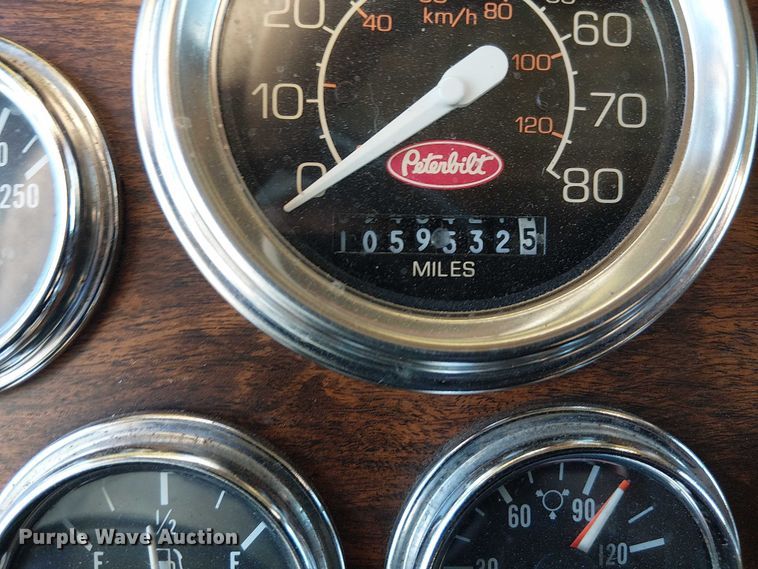 image for item DJ7857 1998 Peterbilt 379 semi truck