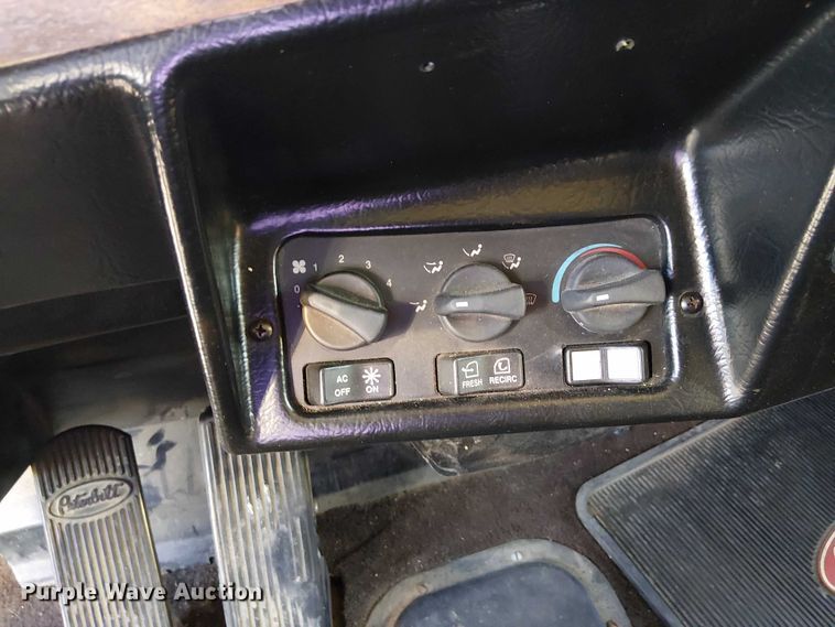 image for item DJ7857 1998 Peterbilt 379 semi truck