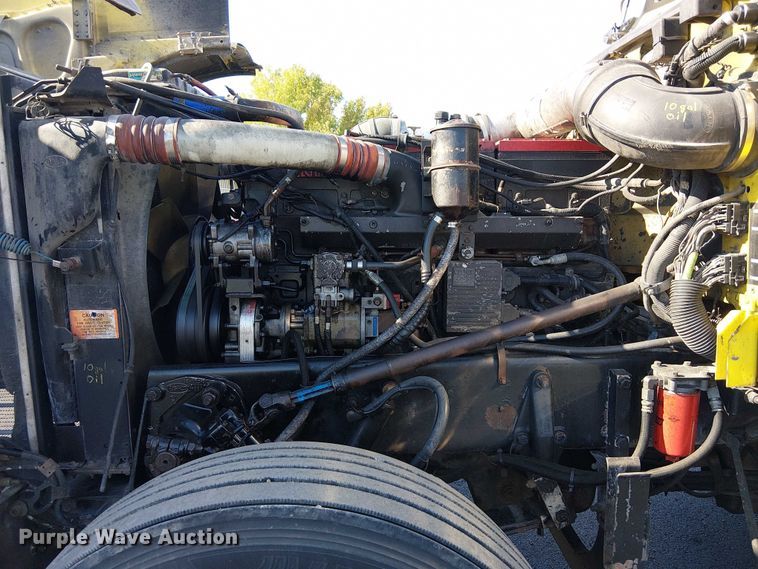 image for item DJ7857 1998 Peterbilt 379 semi truck