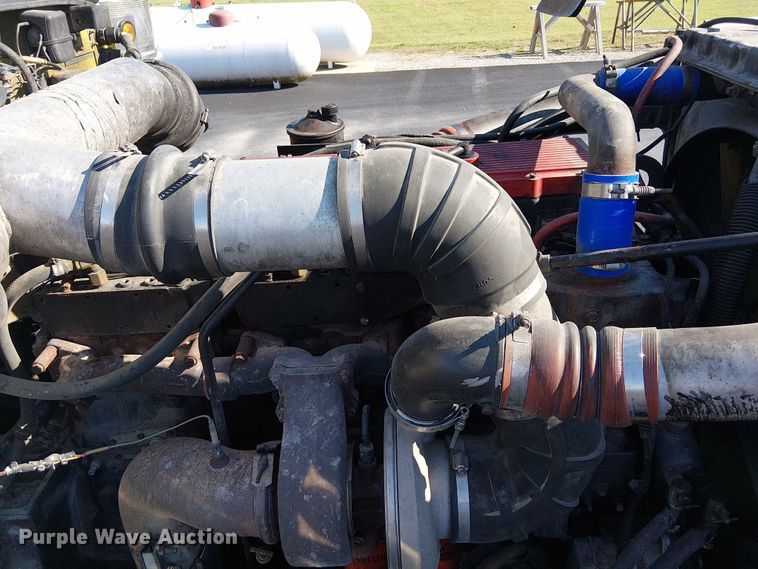 image for item DJ7857 1998 Peterbilt 379 semi truck