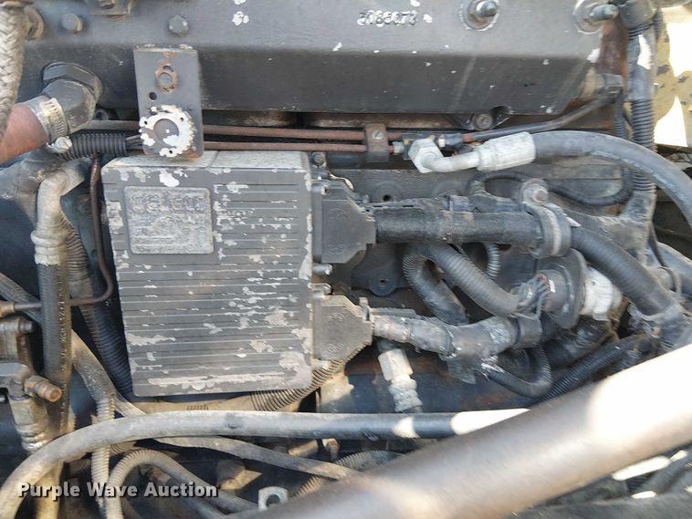 image for item DJ7857 1998 Peterbilt 379 semi truck