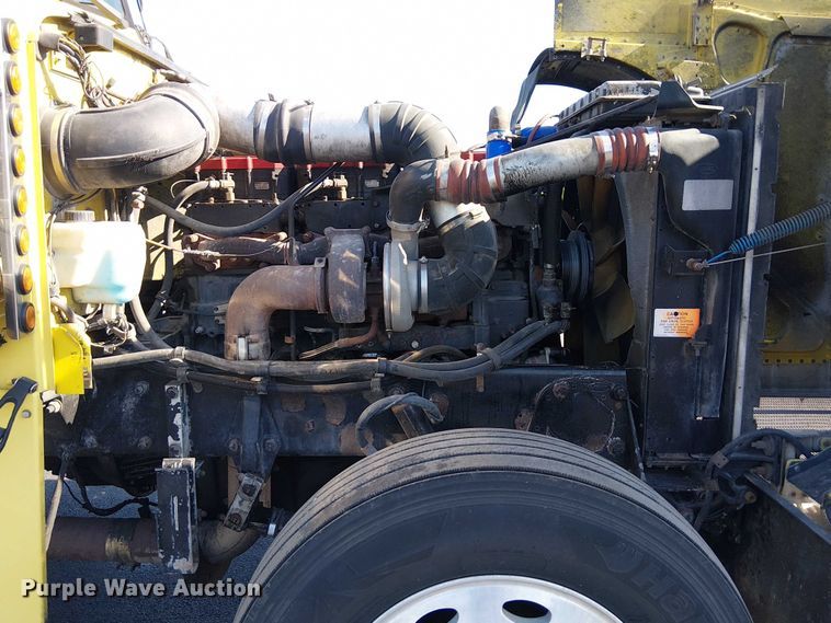 image for item DJ7857 1998 Peterbilt 379 semi truck