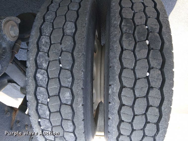 image for item DJ7857 1998 Peterbilt 379 semi truck