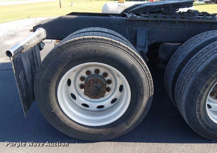 image for item DJ7857 1998 Peterbilt 379 semi truck