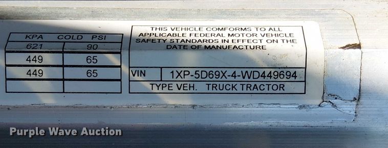 image for item DJ7857 1998 Peterbilt 379 semi truck