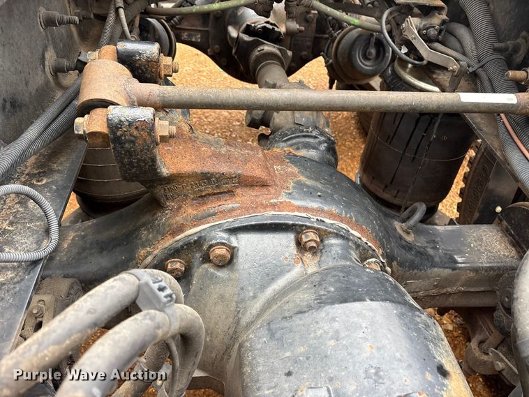 image for item DM1989 2014 International Prostar semi truck