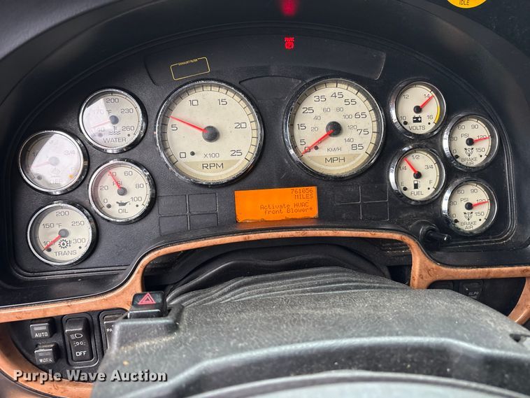 image for item DM1989 2014 International Prostar semi truck