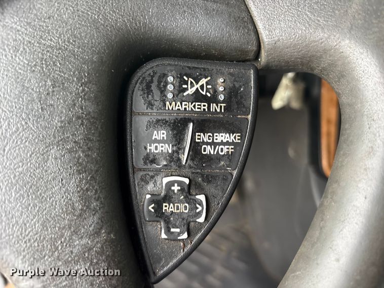 image for item DM1989 2014 International Prostar semi truck