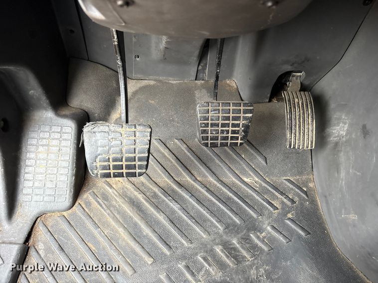 image for item DM1989 2014 International Prostar semi truck