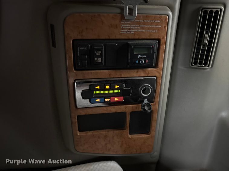 image for item DM1989 2014 International Prostar semi truck