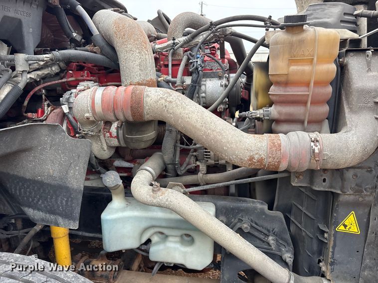 image for item DM1989 2014 International Prostar semi truck