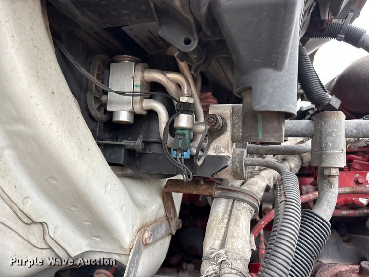 image for item DM1989 2014 International Prostar semi truck