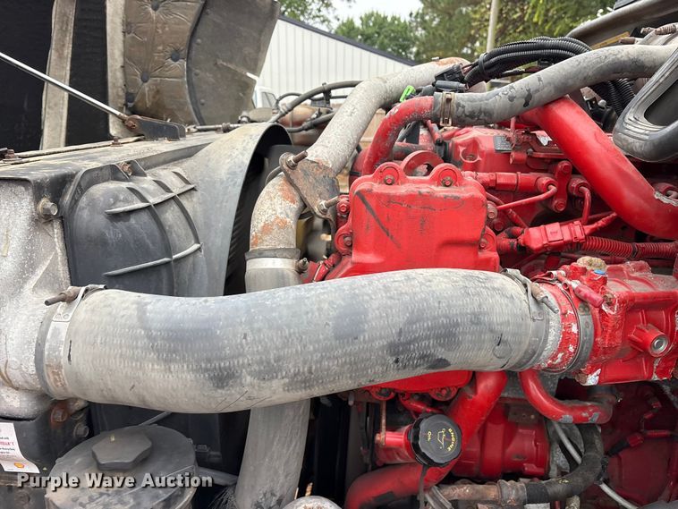 image for item DM1989 2014 International Prostar semi truck