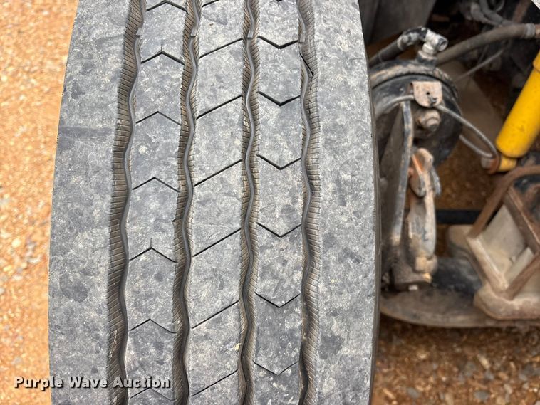 image for item DM1989 2014 International Prostar semi truck