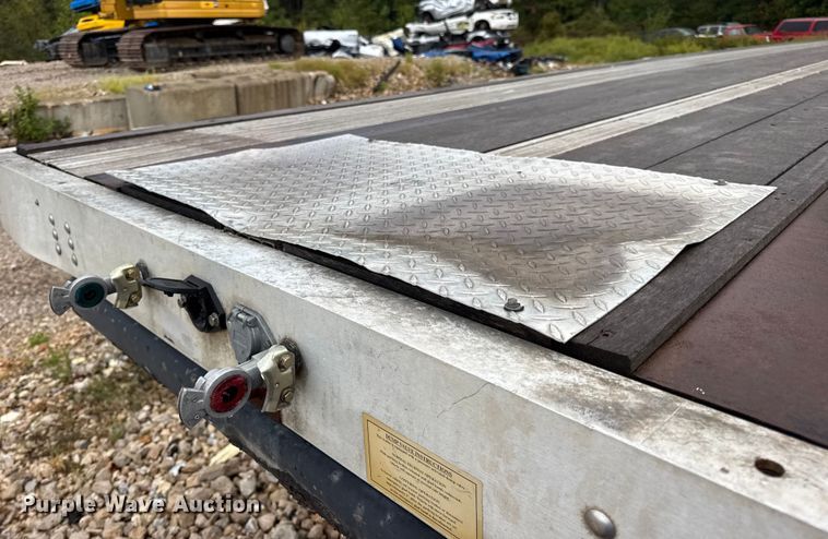 image for item DO2273 2000 Transcraft Eagle W2 flatbed trailer