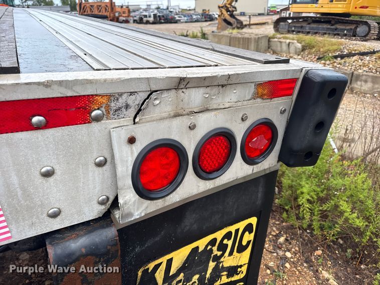 image for item DO2273 2000 Transcraft Eagle W2 flatbed trailer