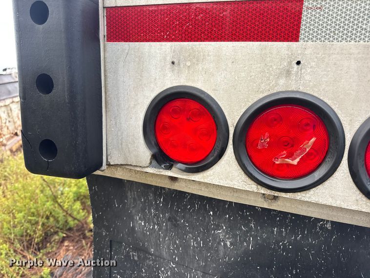 image for item DO2273 2000 Transcraft Eagle W2 flatbed trailer