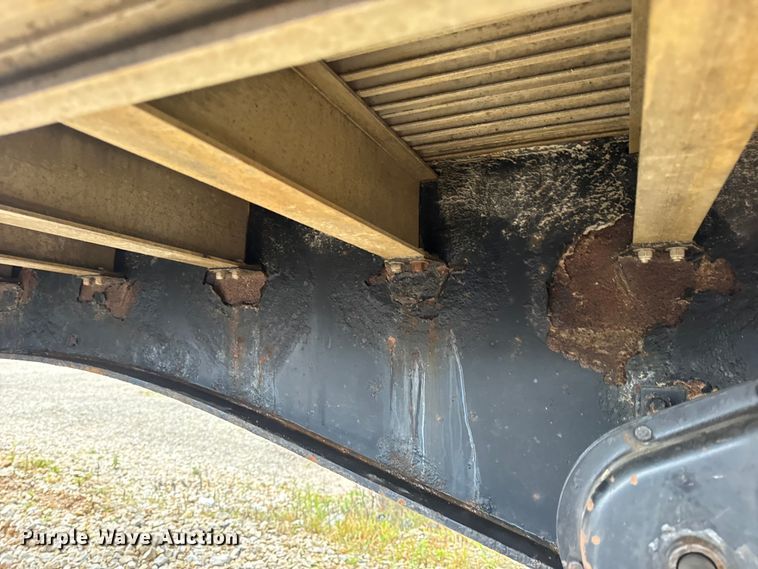 image for item DO2273 2000 Transcraft Eagle W2 flatbed trailer