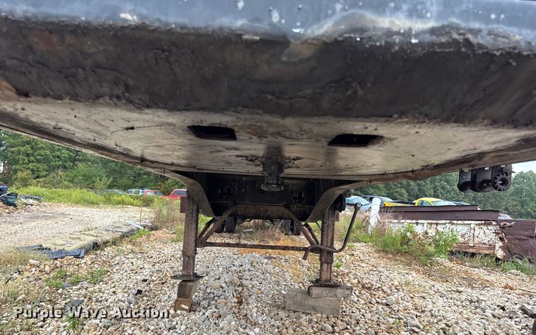 image for item DO2273 2000 Transcraft Eagle W2 flatbed trailer