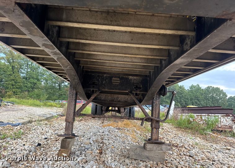 image for item DO2273 2000 Transcraft Eagle W2 flatbed trailer