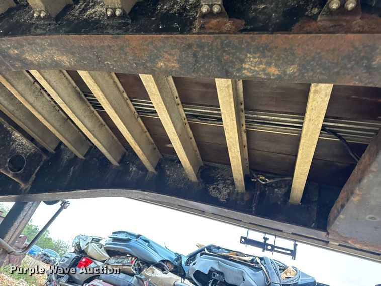 image for item DO2273 2000 Transcraft Eagle W2 flatbed trailer