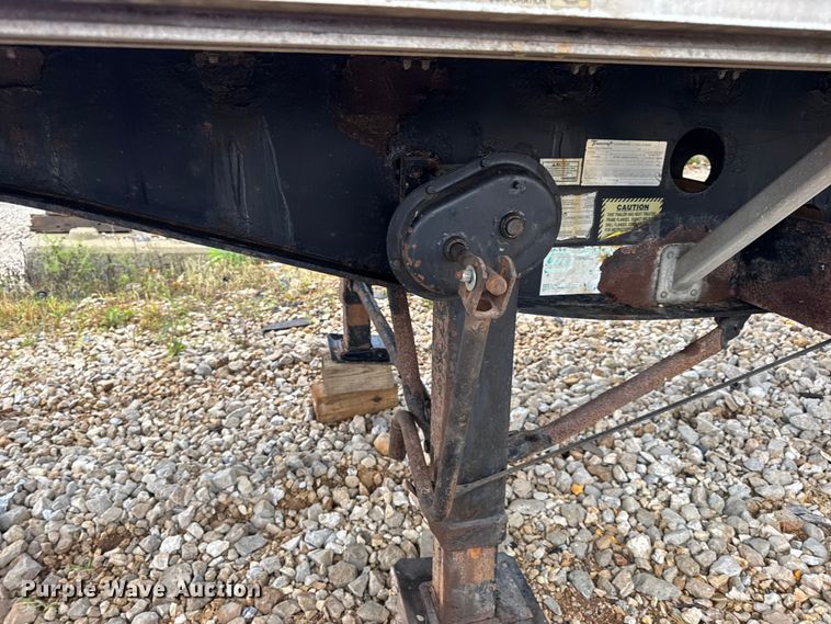 image for item DO2273 2000 Transcraft Eagle W2 flatbed trailer