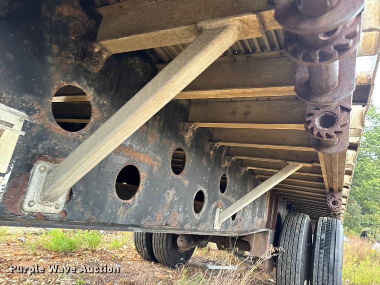 image for item DO2273 2000 Transcraft Eagle W2 flatbed trailer