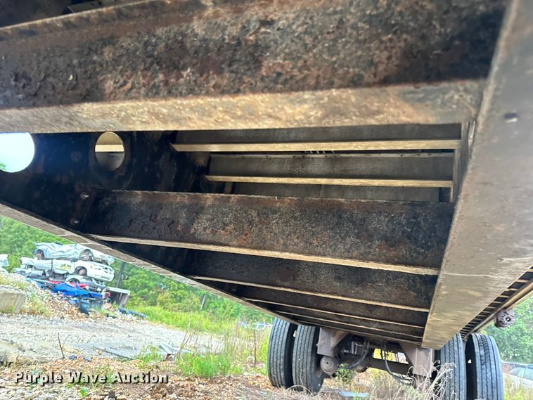 image for item DO2273 2000 Transcraft Eagle W2 flatbed trailer