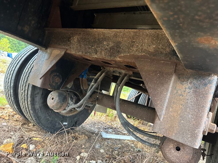 image for item DO2273 2000 Transcraft Eagle W2 flatbed trailer