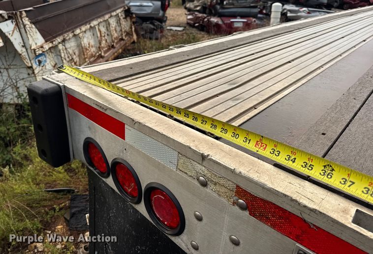 image for item DO2273 2000 Transcraft Eagle W2 flatbed trailer