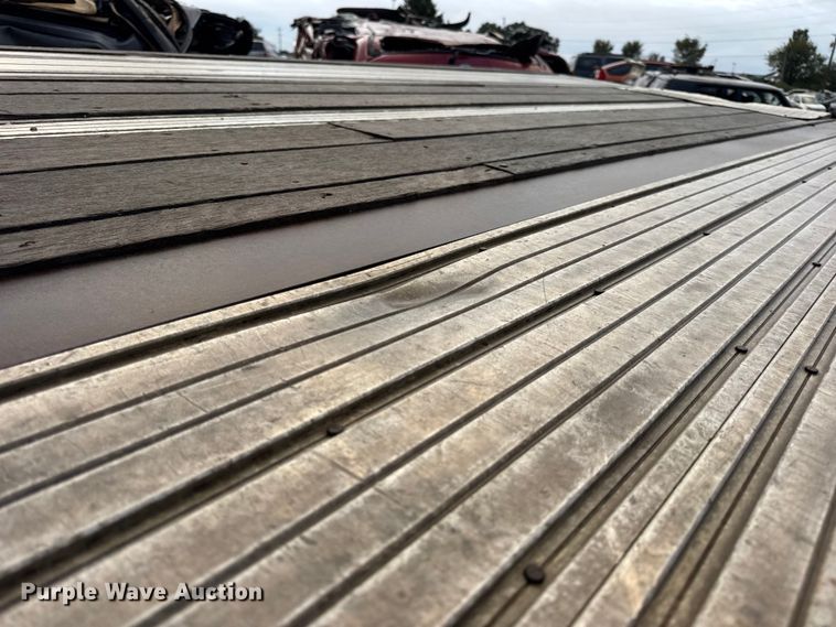 image for item DO2273 2000 Transcraft Eagle W2 flatbed trailer