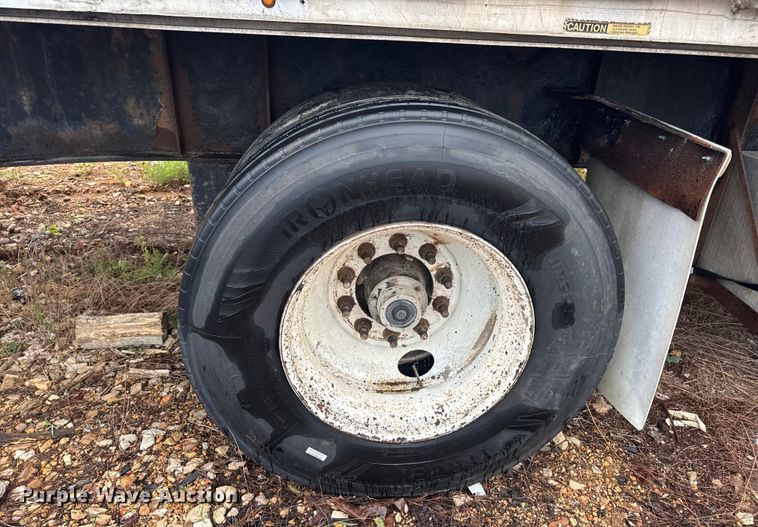 image for item DO2273 2000 Transcraft Eagle W2 flatbed trailer